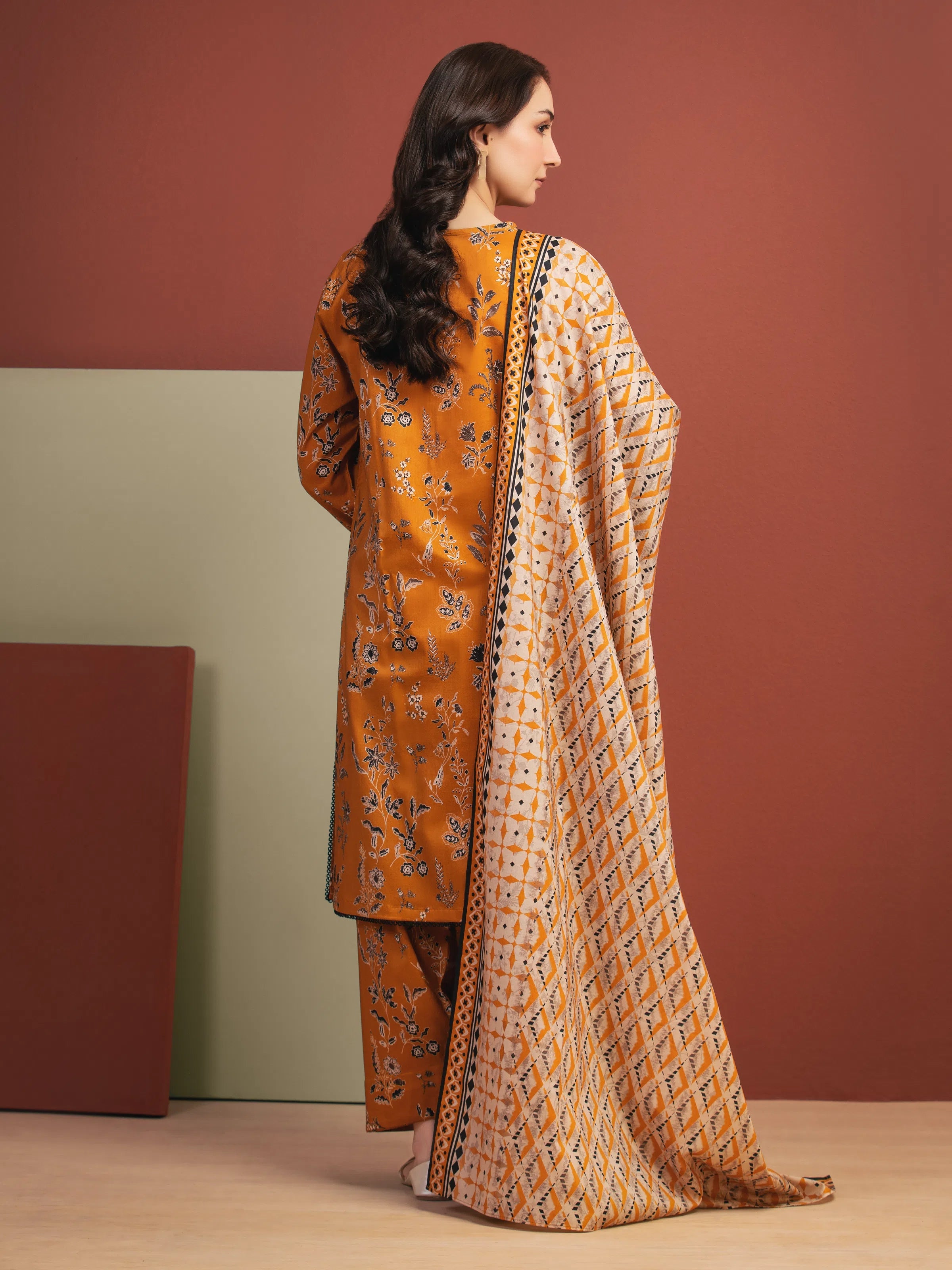 Desert Glow – Bronze Printed Lawn 3 Piece