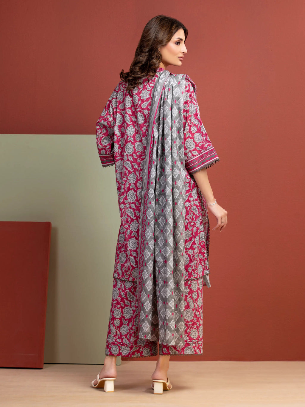 Blush Aura – Pink Printed Lawn 3 Piece