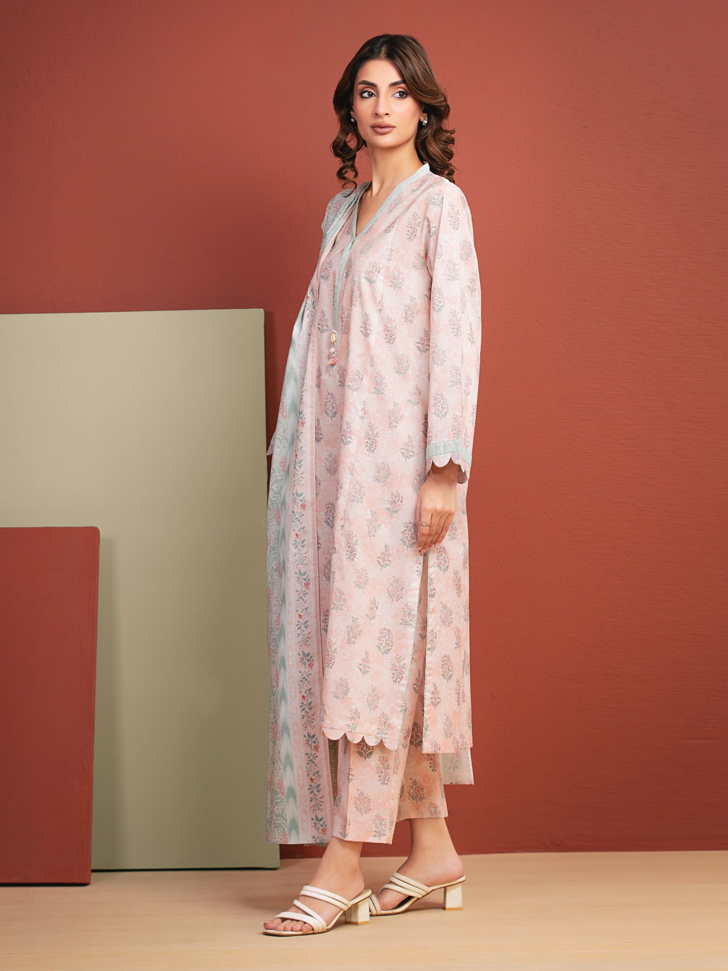 Rose Petal – Light Pink Printed Lawn 3 Piece