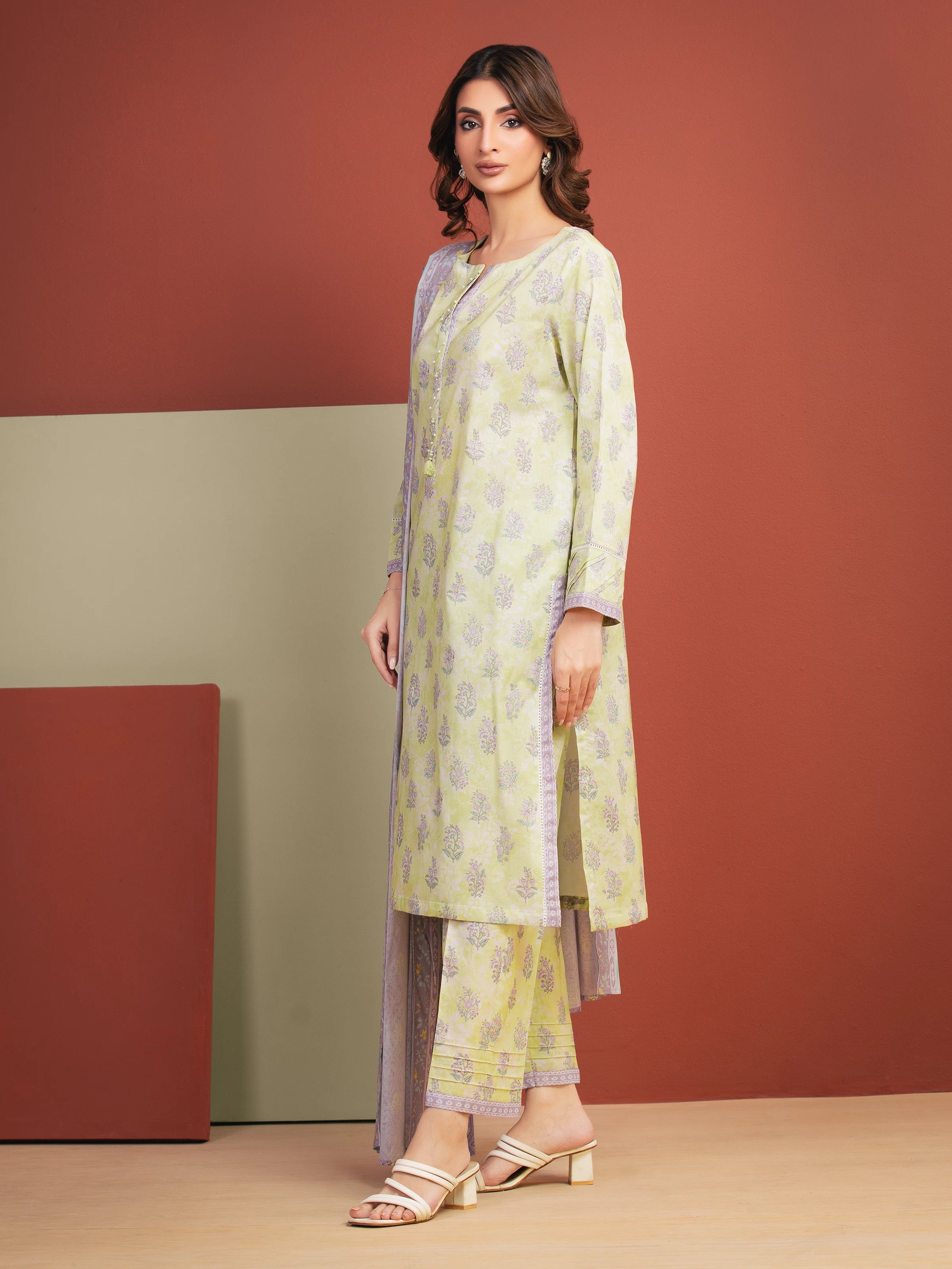 Sunbeam Glow – Pastel Yellow Printed Lawn 3 Piece