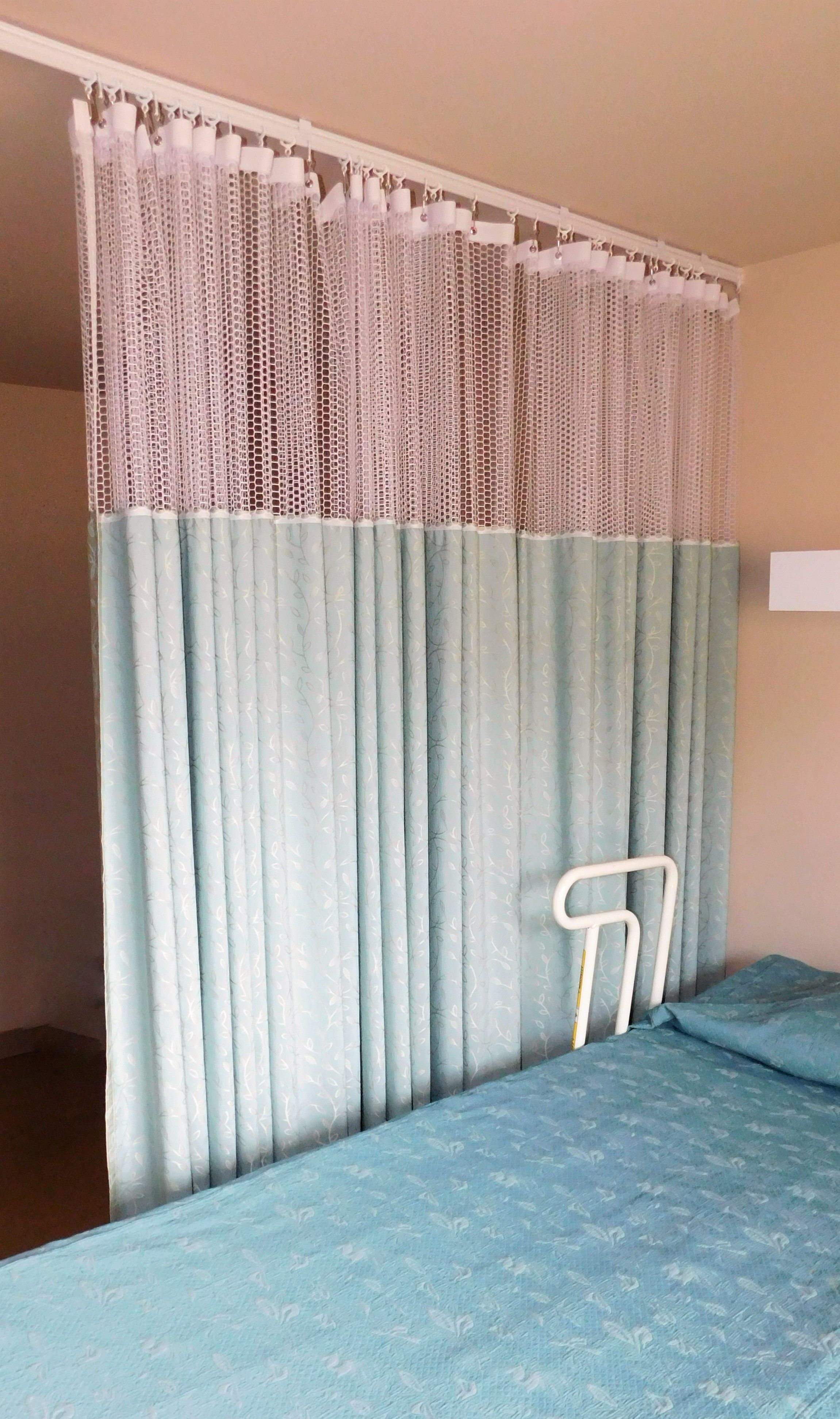 Premium Reusable Cubicle Curtains for Hospitals, Clinics & Patient Privacy Areas