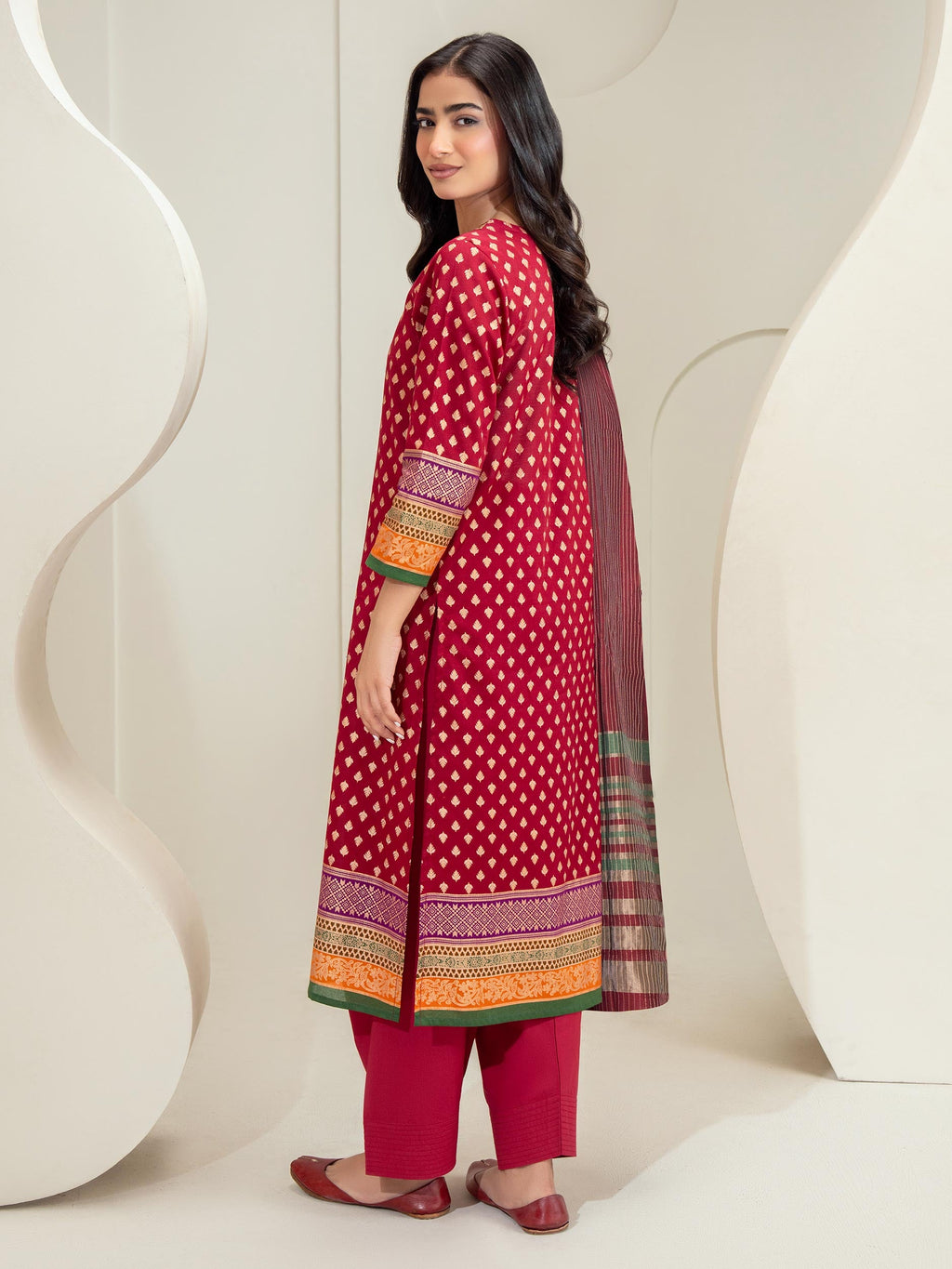 Crimson Glow – Red Printed Lawn 3 Piece