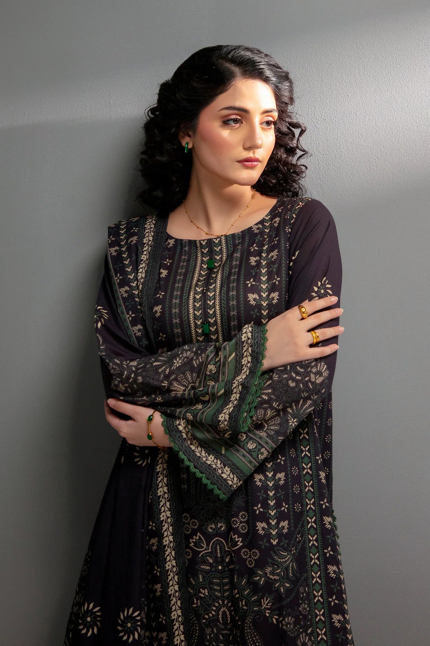 Noir Flora – Black Printed Lawn 3 Piece